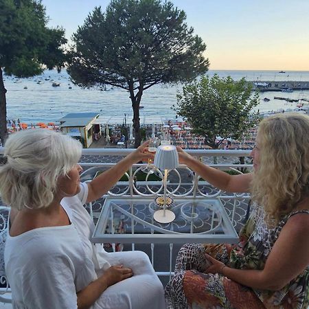 Galene - Beachfront In Costa D'Amalfi Maiori Zewnętrze zdjęcie