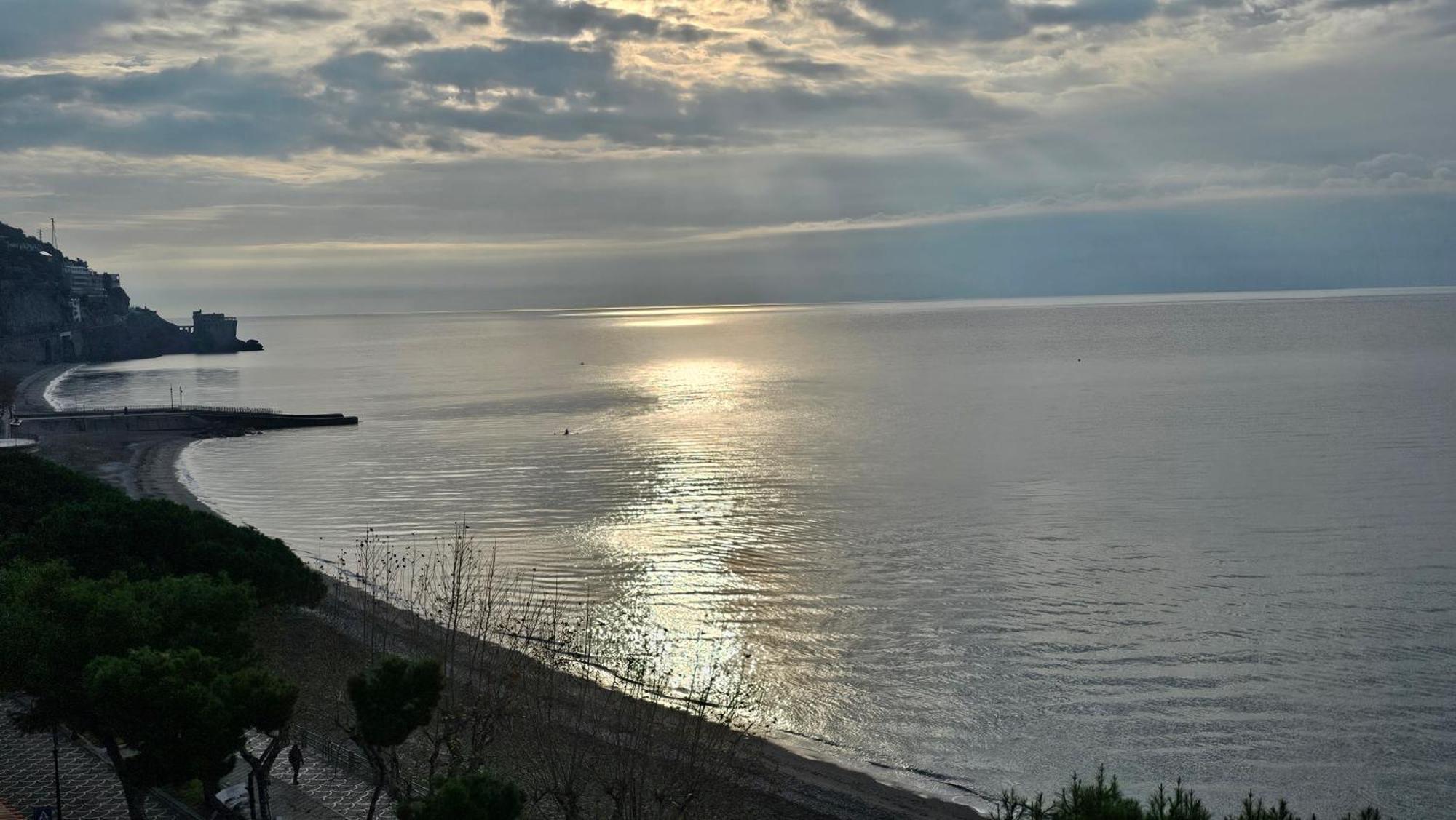 Galene - Beachfront In Costa D'Amalfi Maiori Zewnętrze zdjęcie