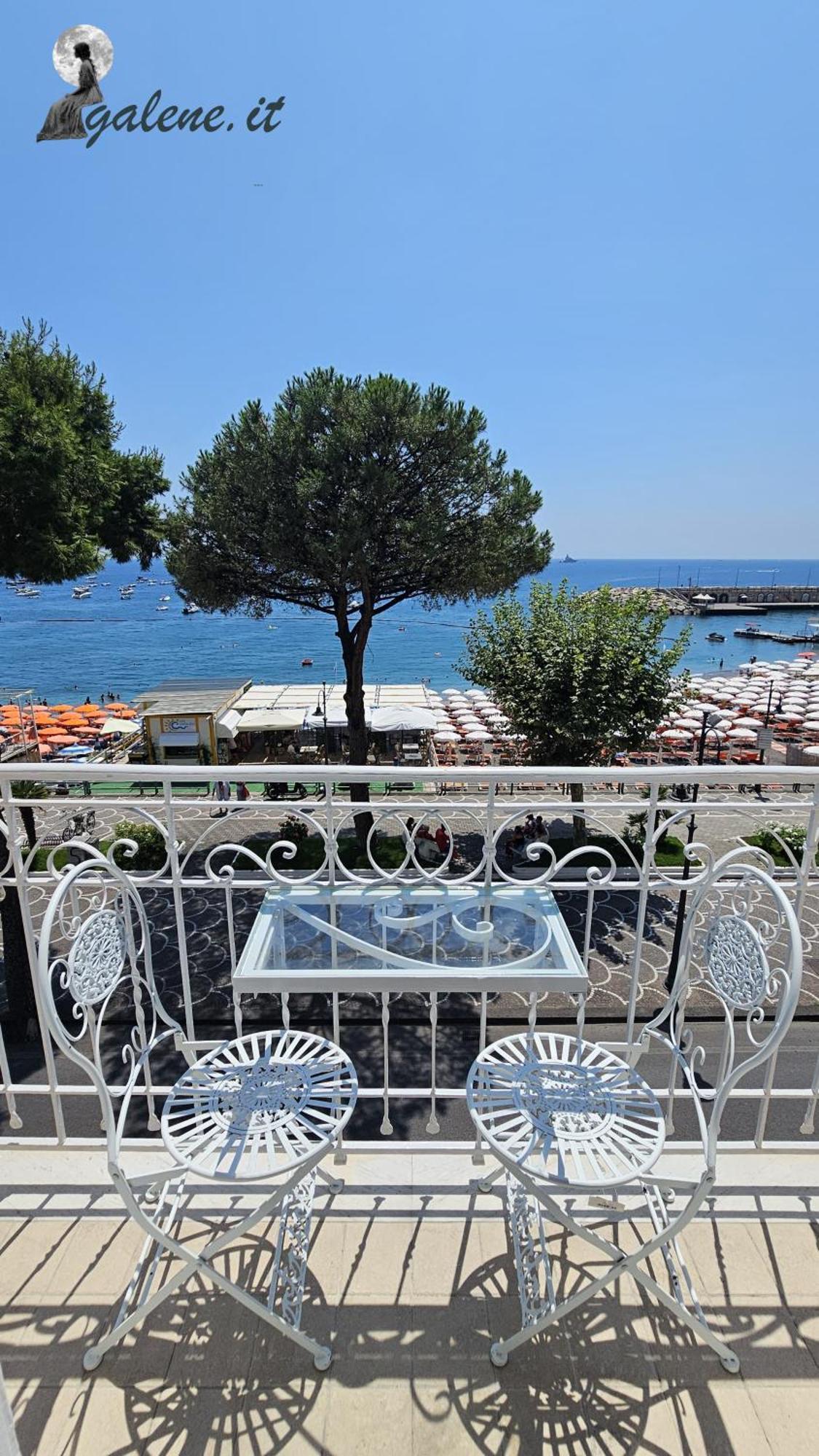 Galene - Beachfront In Costa D'Amalfi Maiori Zewnętrze zdjęcie