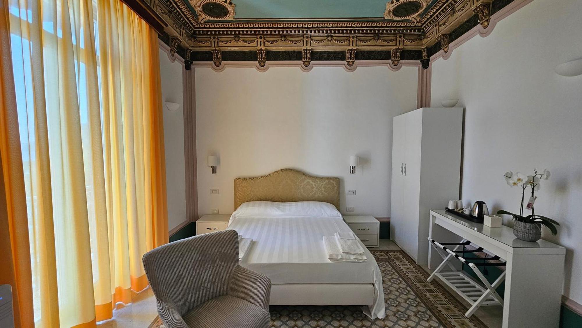 Galene - Beachfront In Costa D'Amalfi Maiori Pokój zdjęcie